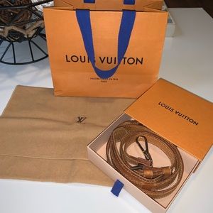 Louis Vuitton crossbody strap
